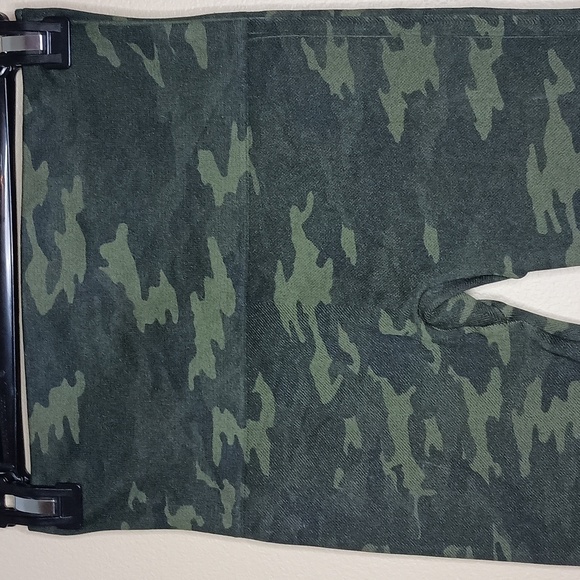Spanx Camo Leggings - Picture 3 of 7